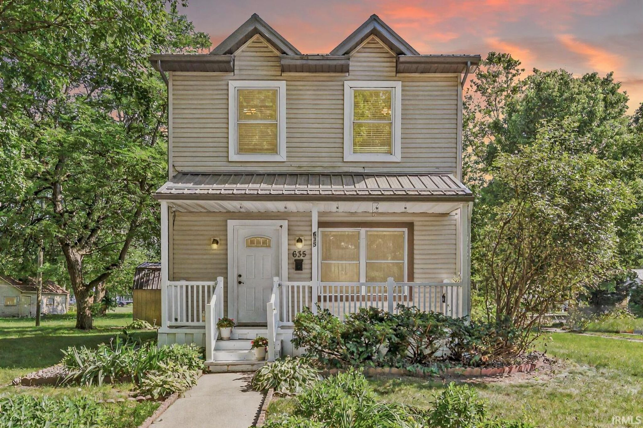 635 W Garfield Avenue